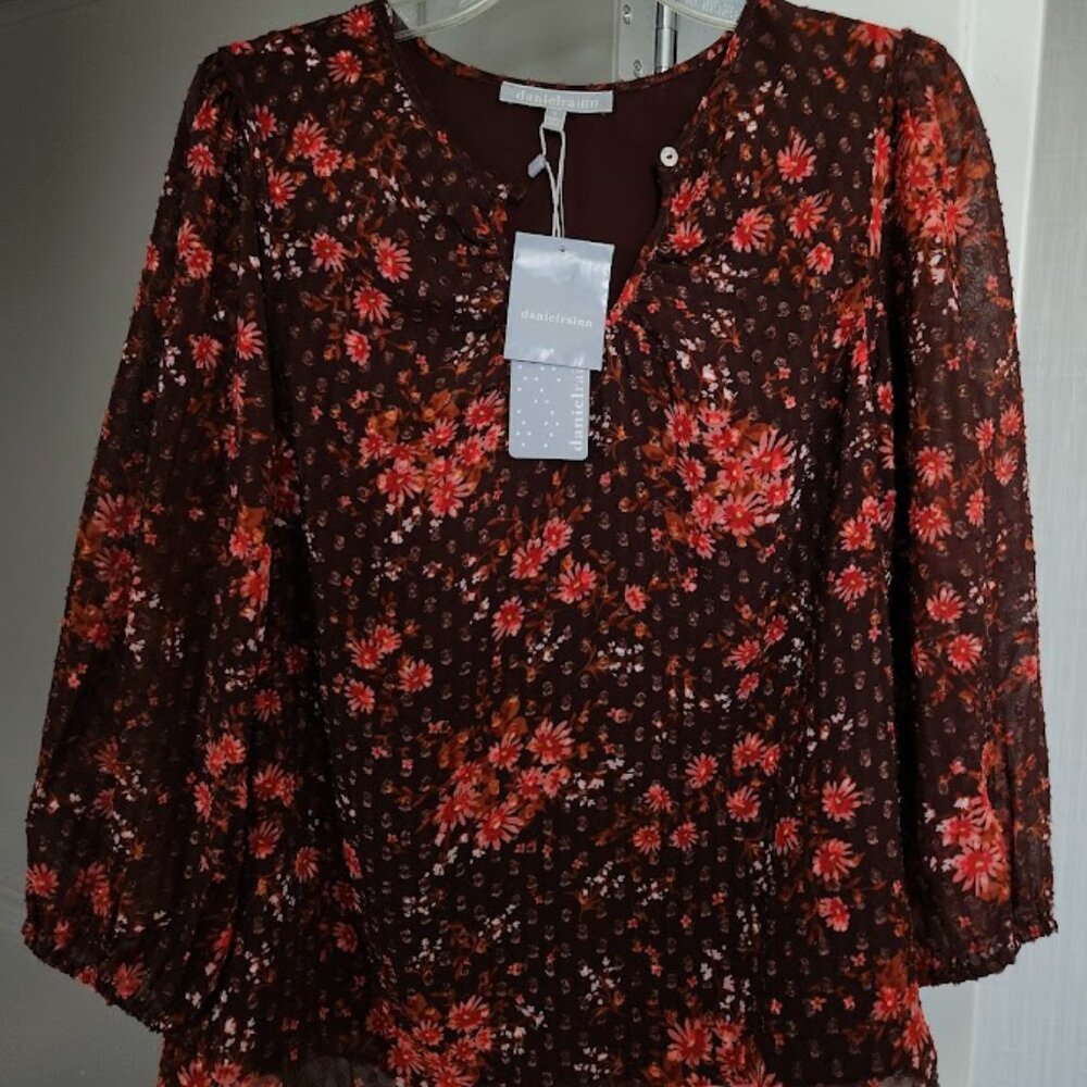 NWT Daniel Rainn Top